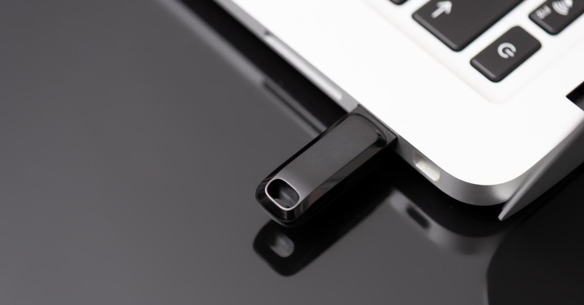 5 USB flash drive safety and usage tips, also our 3 recommended drives for 2023